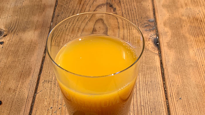 ドリンクバーのオレンジジュース