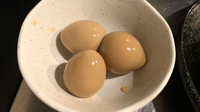 付き出しはうずらの卵