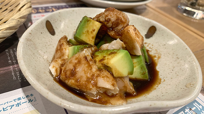 鶏とアボカドの山わさび醤油
