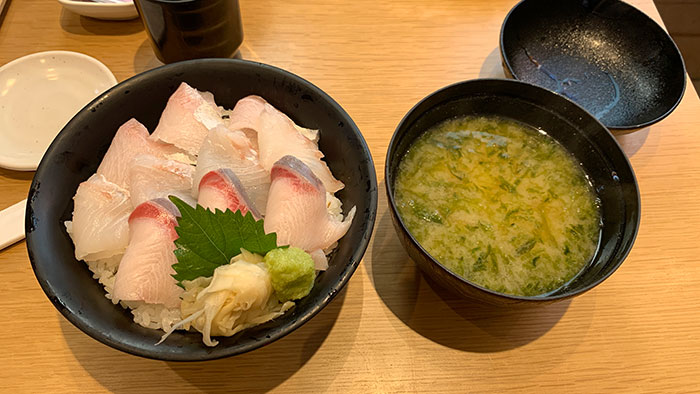 鮮魚三種丼