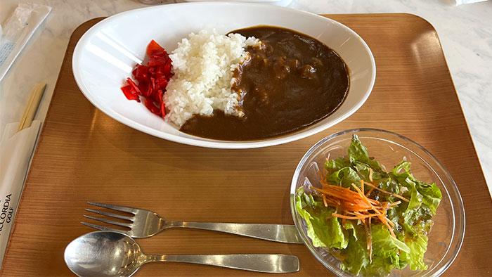 カレーライス サラダ付き