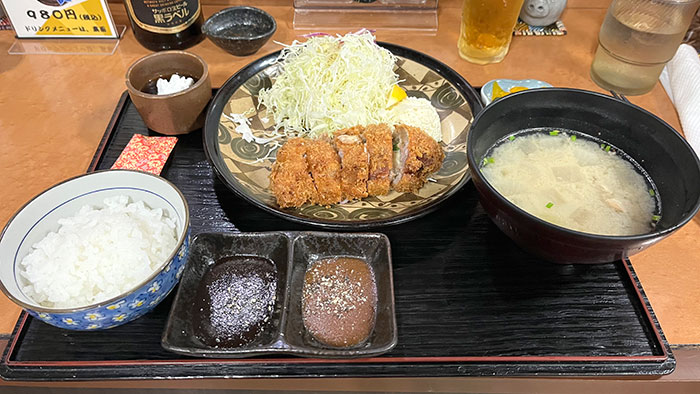 巻き包みカツ定食