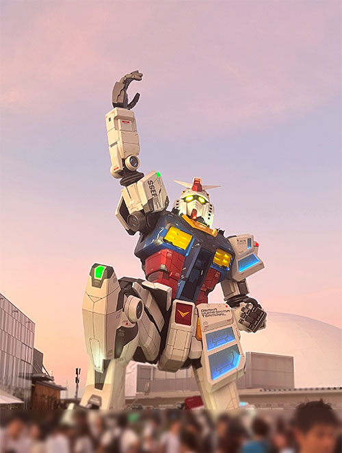 GUNDAM NEXT FUTURE PAVILION：夕陽とガンダム