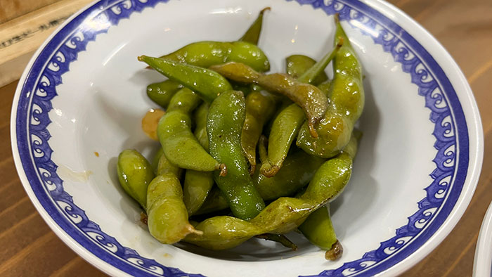 お通しの枝豆ペペロンチーノ