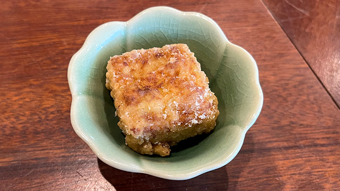 お通しの練り物