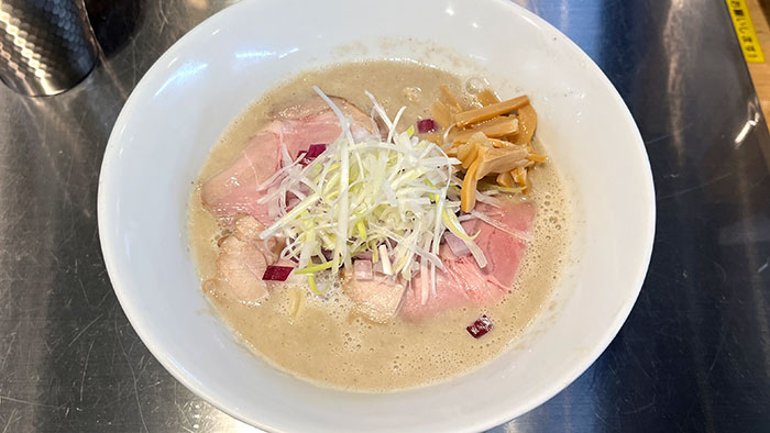鶏白湯 塩ラーメン